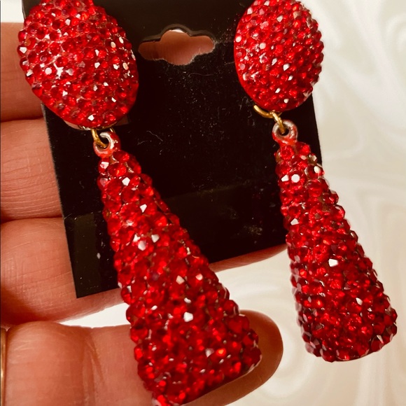 NEW VINTAGE BELLINI VIBRANT RED SWAROFSKI CRYSTAL DROP EARRING - CLIP ELEGANT - Picture 5 of 15